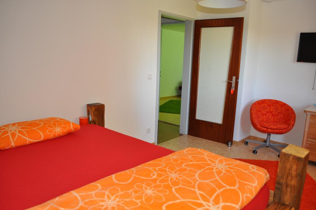 Punkrock Harbour Pension Baehr Карлсруе Екстериор снимка