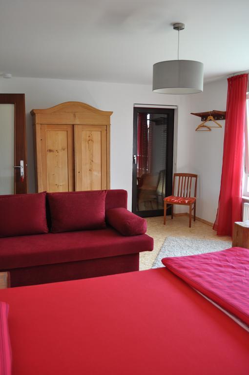 Punkrock Harbour Pension Baehr Карлсруе Екстериор снимка