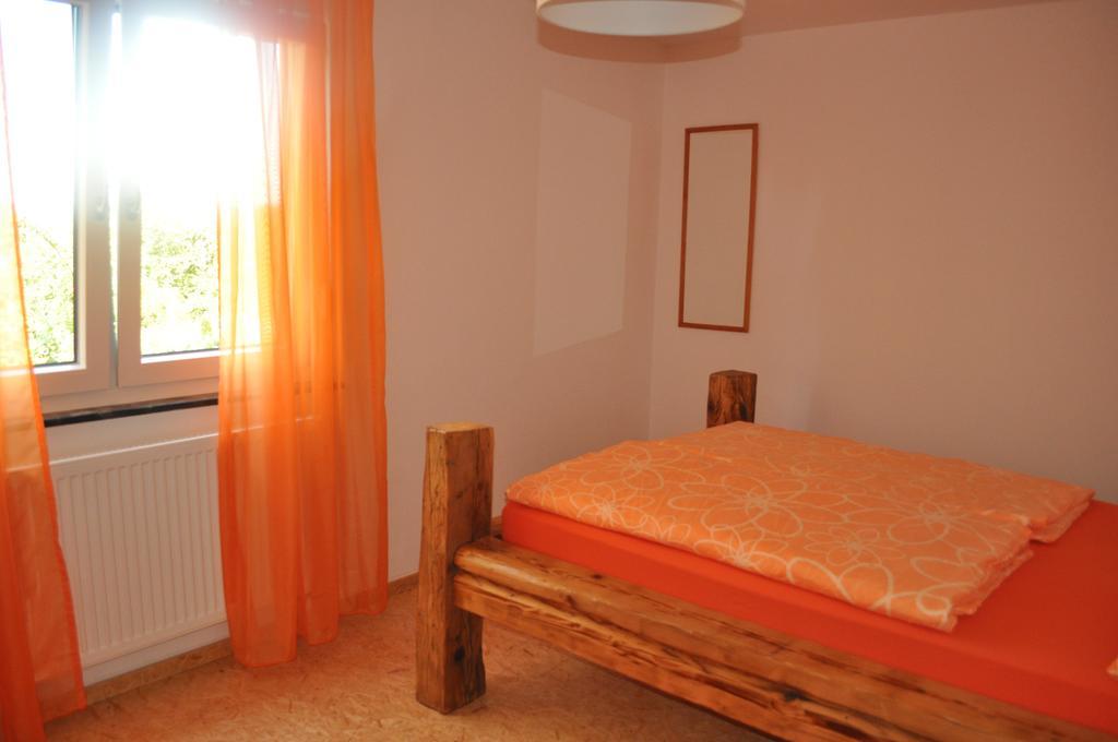 Punkrock Harbour Pension Baehr Карлсруе Екстериор снимка