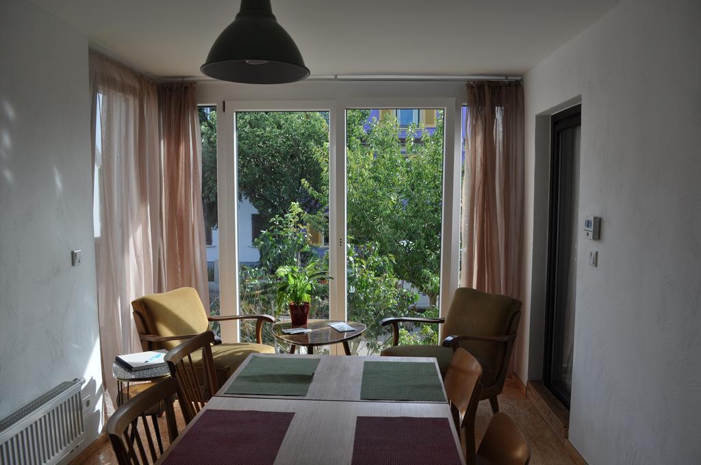 Punkrock Harbour Pension Baehr Карлсруе Екстериор снимка